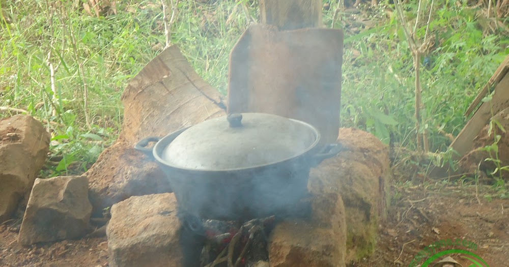 Mengenal Tradisi Makan Bersama Ngaliwet Di Jawa Barat Lebih Dari Sekadar Santapan Sebuah Perayaan Kebersamaan