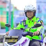 Bripka Jumahir Mengukir Citra Polri Dengan Edukasi Humanis Dan Integritas Di Jalanan Makassar